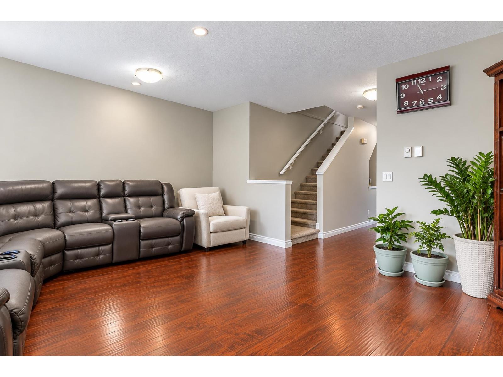 Photo 6 of 5 6450 199 STREET