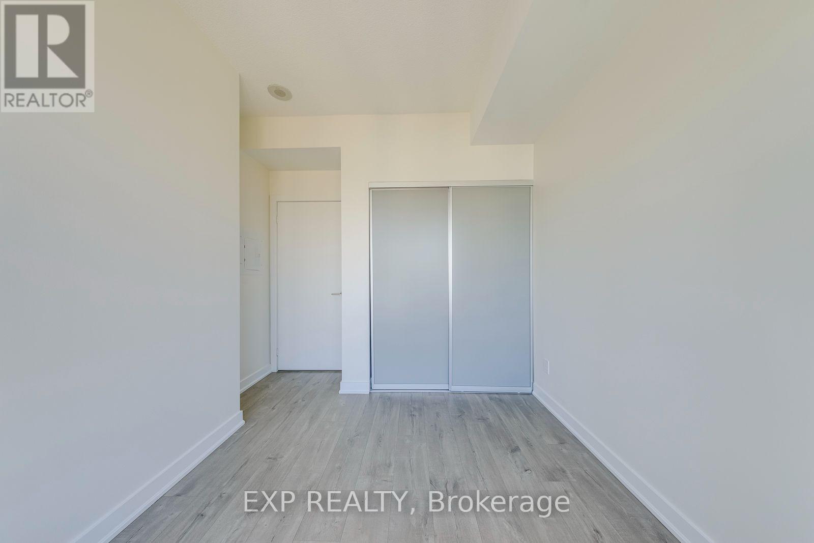 #2702 30 NELSON STREET - 30