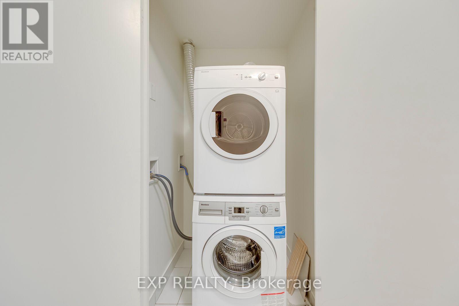 #2702 30 NELSON STREET - 32