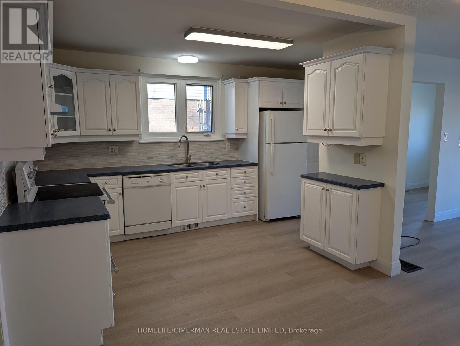 202 Durham Street, Oshawa, ON photo 4