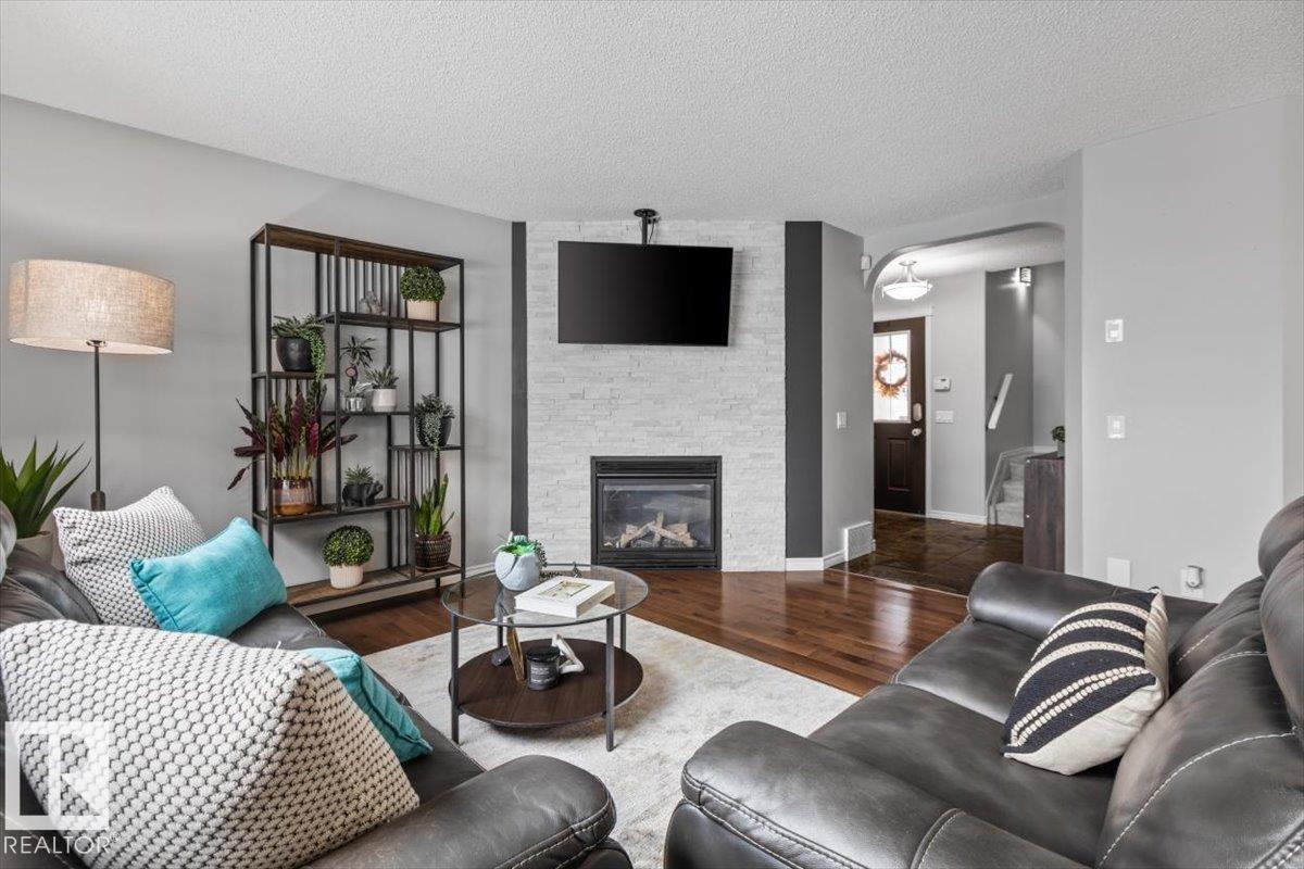 Property photograph 7 for MLS E4514881