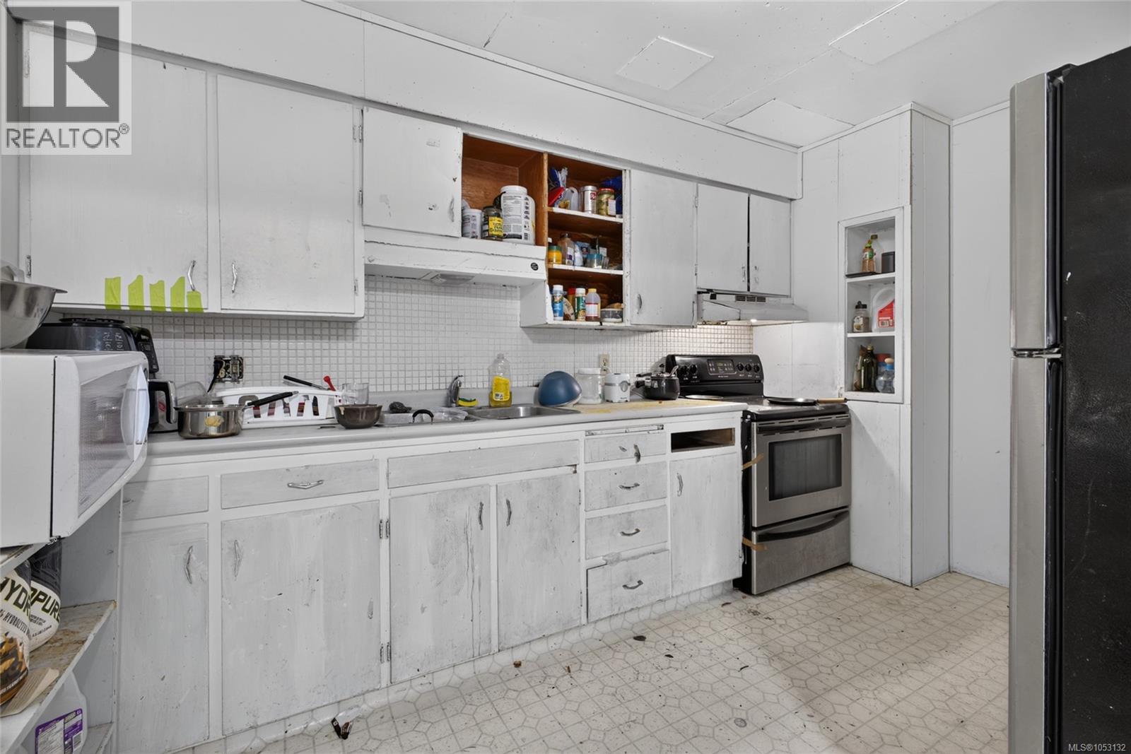  1533 Oakland Avenue, Victoria