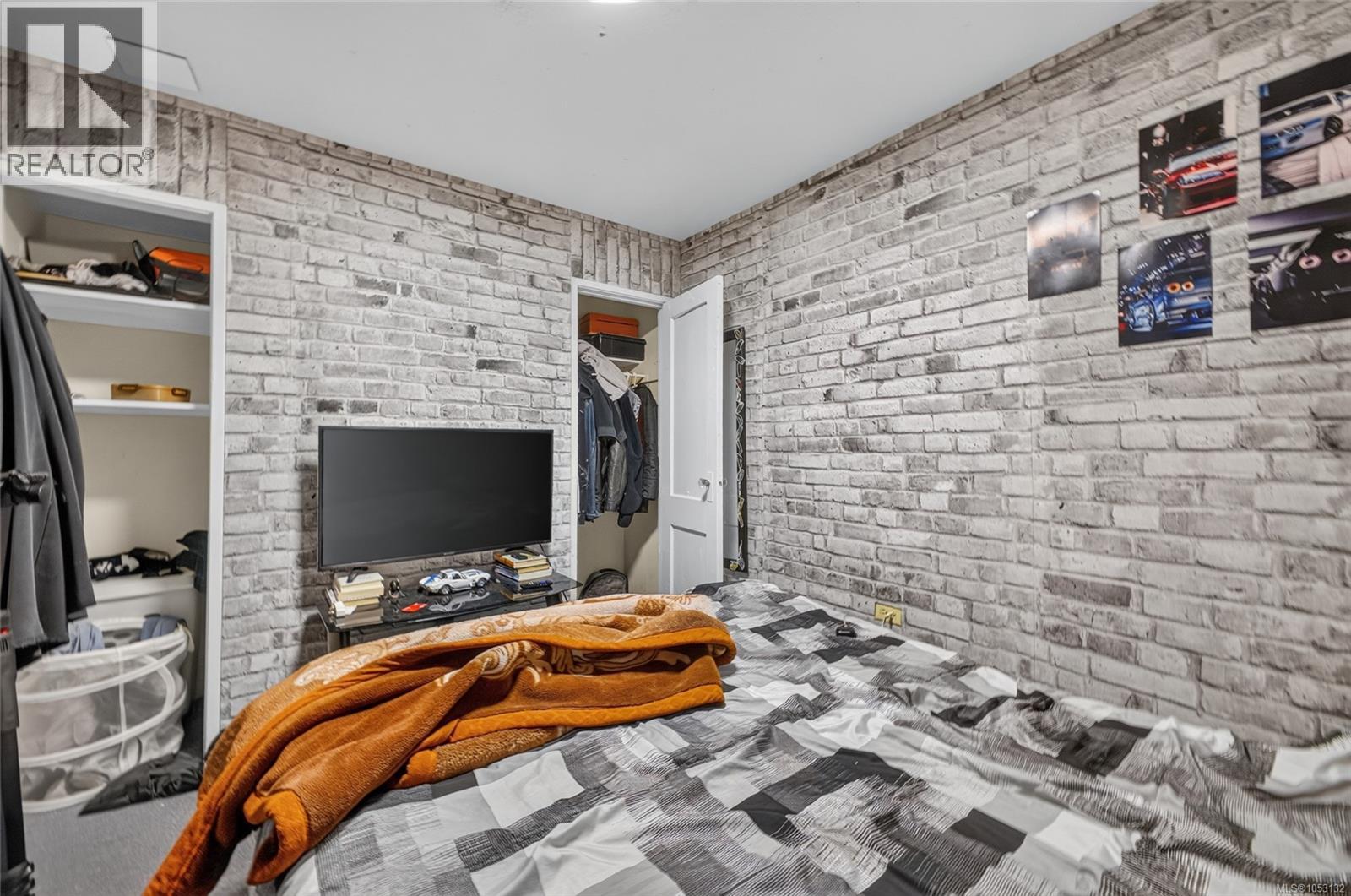  1533 Oakland Avenue, Victoria