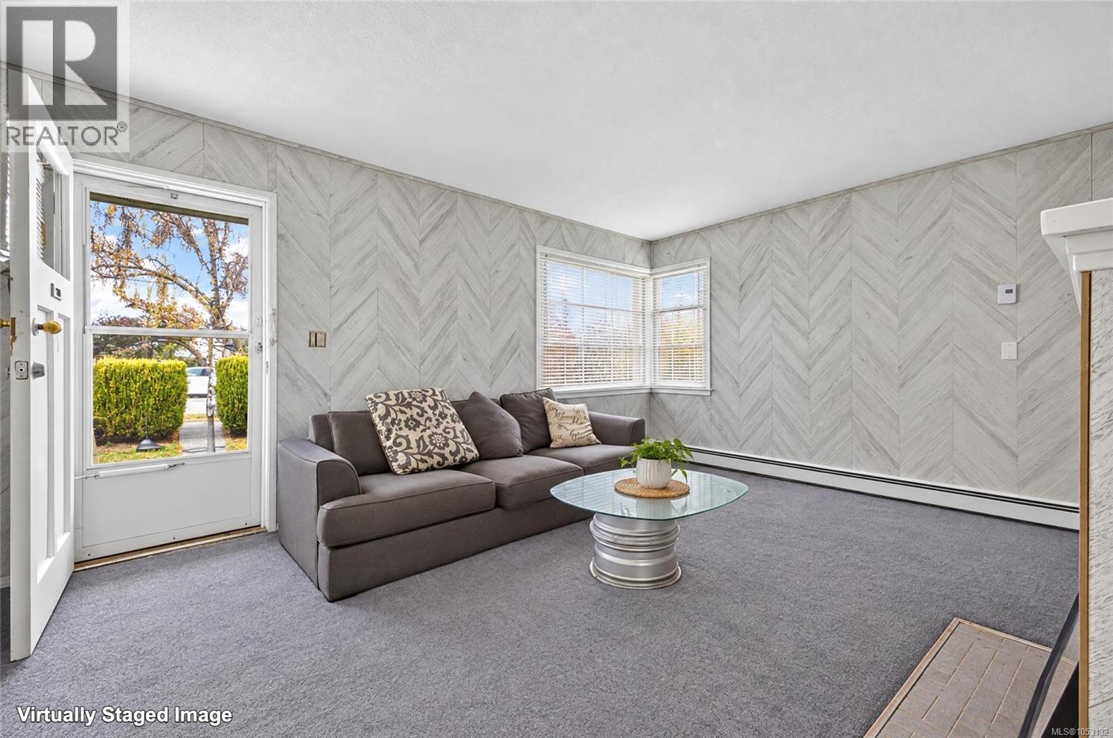  1533 Oakland Avenue, Victoria
