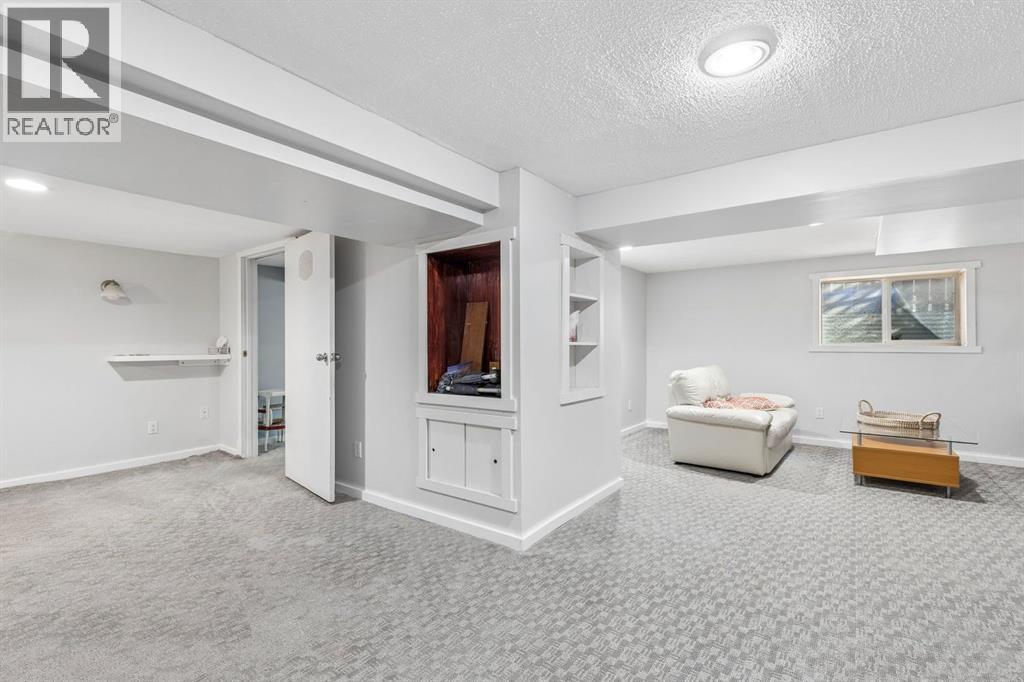 5216 18 Avenue NW, photo 22 of 45