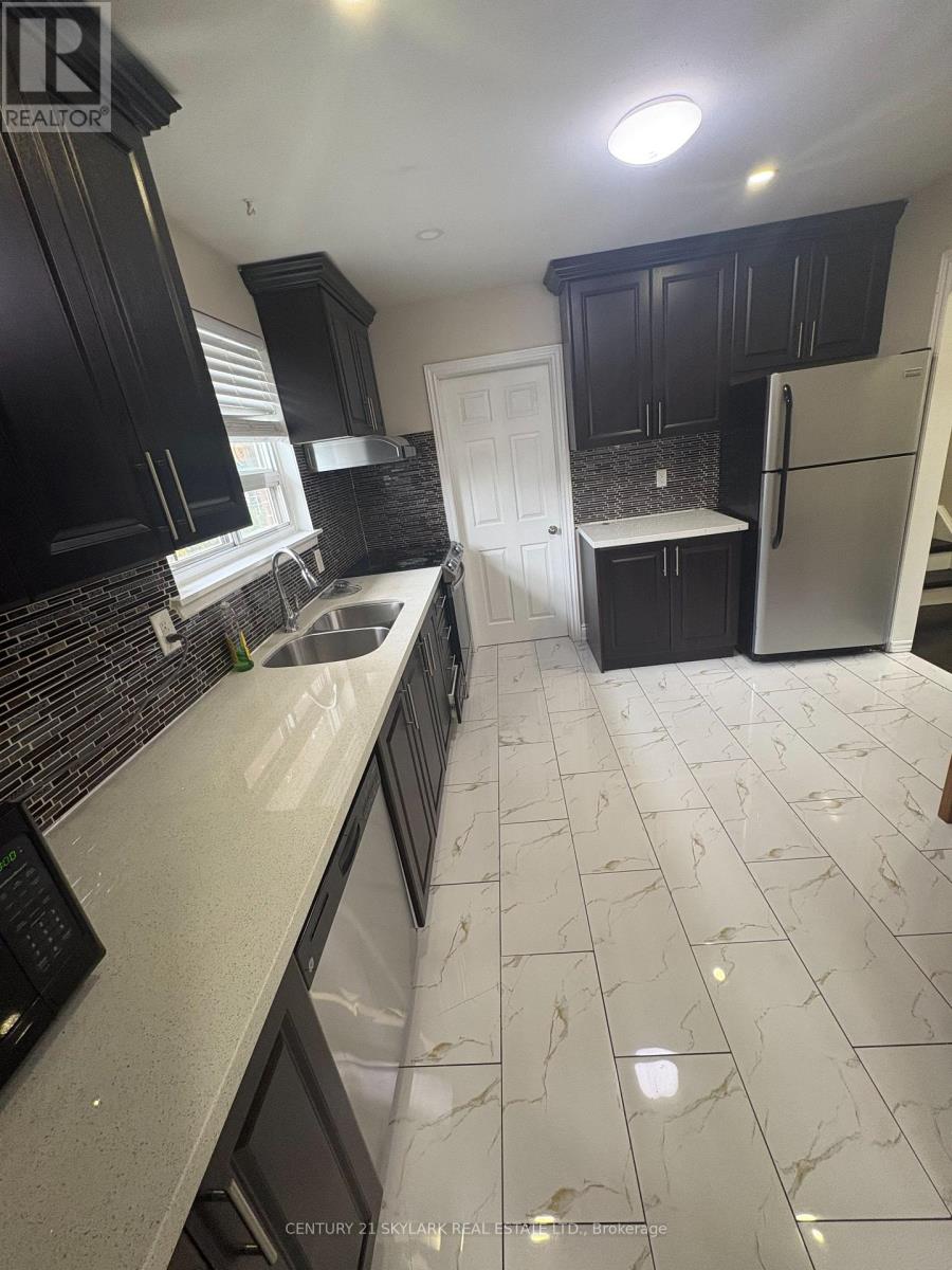 41 DELORAINE DRIVE, Brampton (Southgate) — photo 3