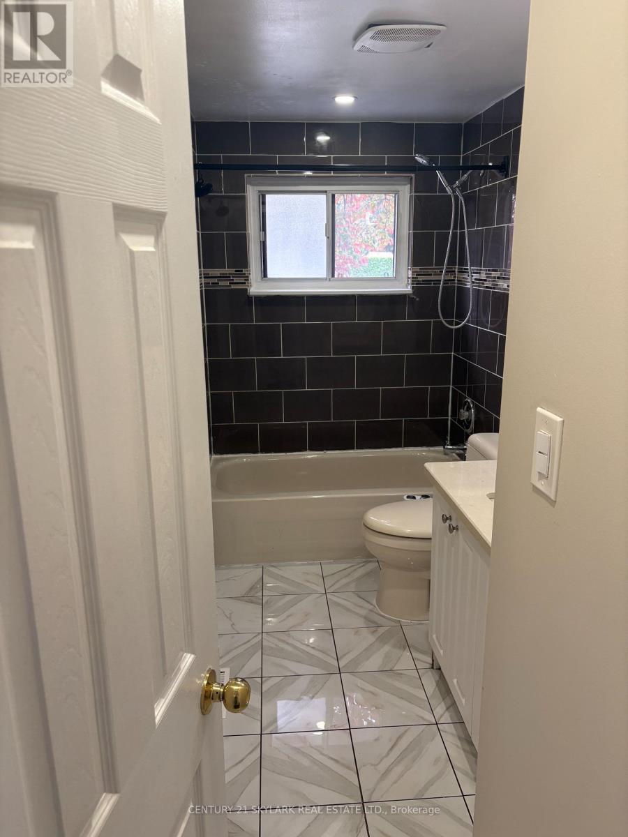 41 DELORAINE DRIVE, Brampton (Southgate) — photo 9