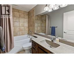 153 Coopers Park SW, Airdrie — photo 32