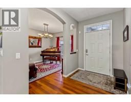 153 Coopers Park SW, Airdrie — photo 4
