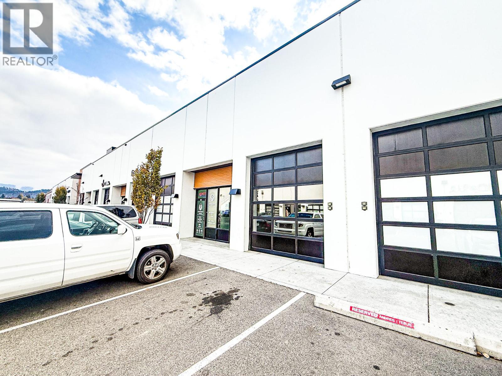 102 810 Clement Avenue, Kelowna