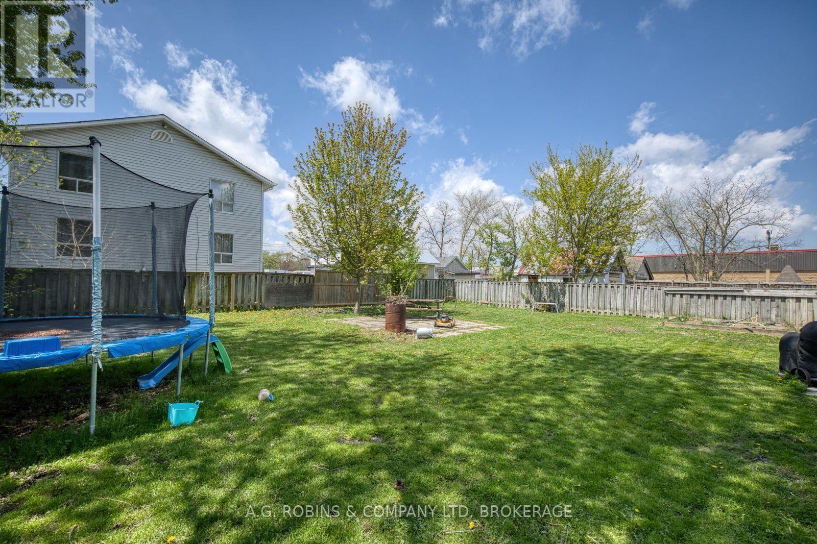 13 PATRICIA AVENUE, Welland (N. Welland) — photo 5
