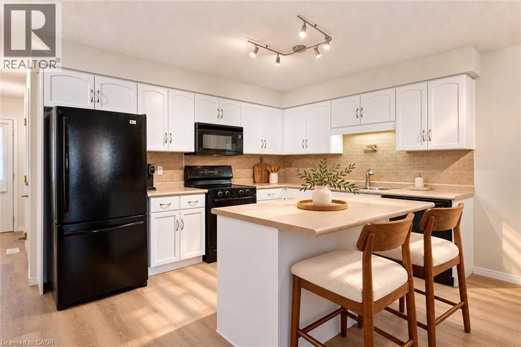 210 Dawn Avenue Unit 38, photo 1 of 18