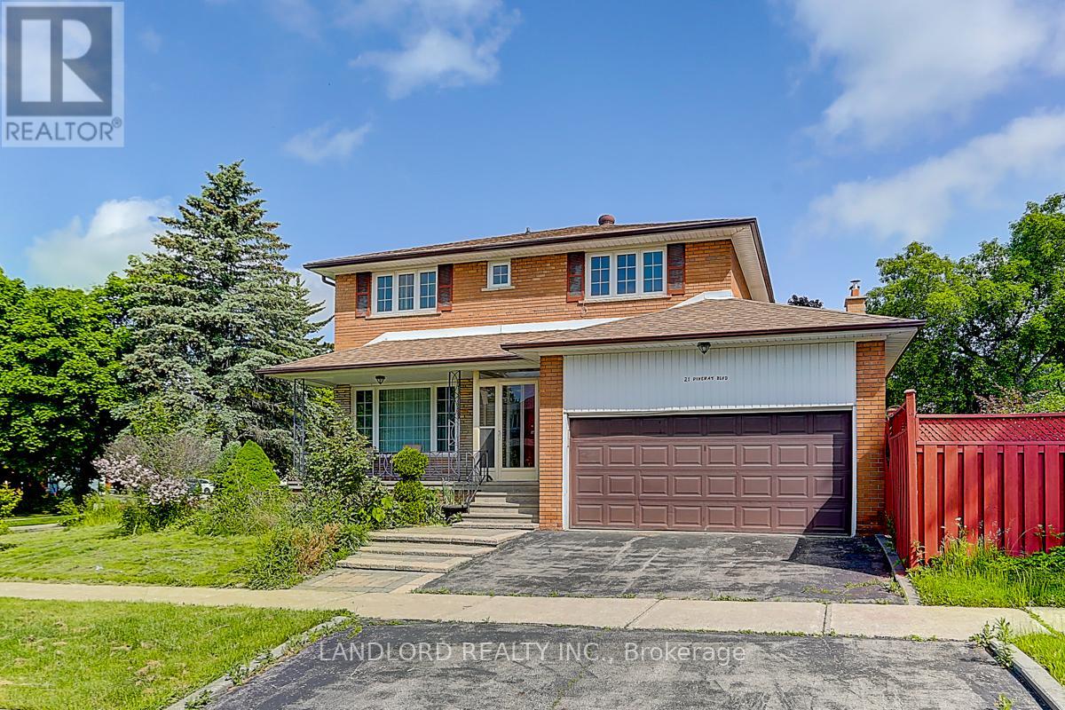 21 PINEWAY BOULEVARD, Toronto (Bayview Woods-Steeles)