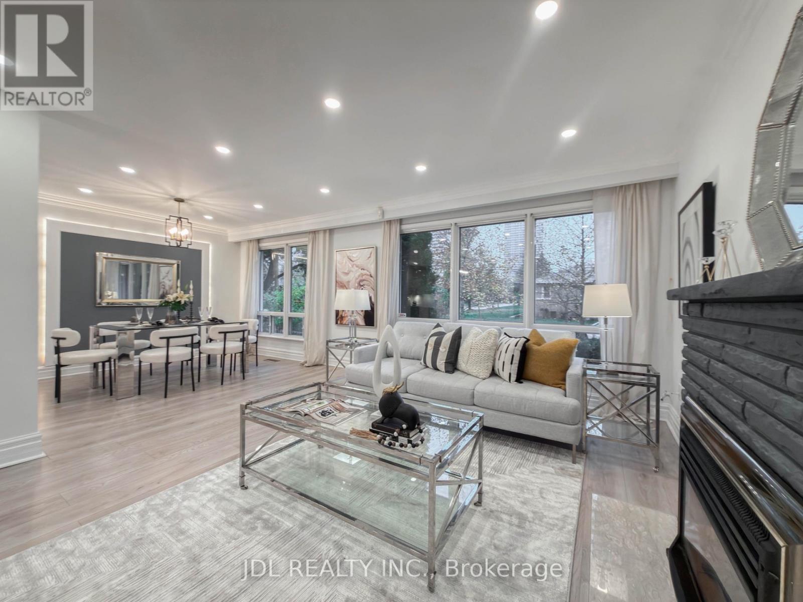 50 SILVERVIEW DRIVE - 22