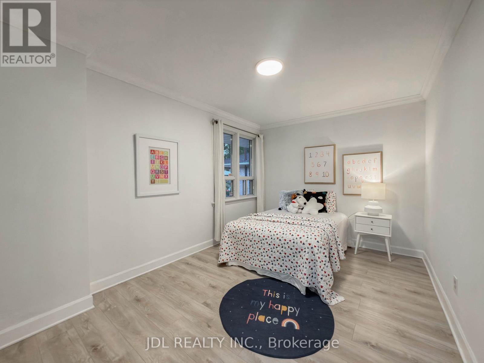 50 SILVERVIEW DRIVE - 27