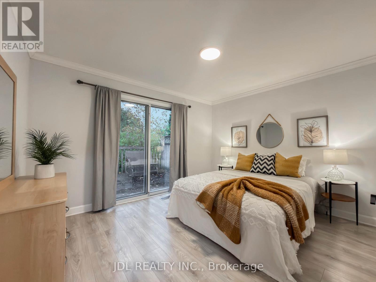 50 SILVERVIEW DRIVE - 31