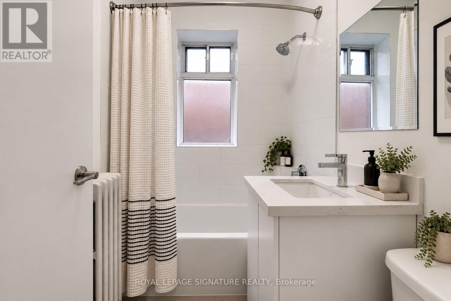 B12 - 231 VAUGHAN ROAD, Toronto (Humewood-Cedarvale) — photo 4