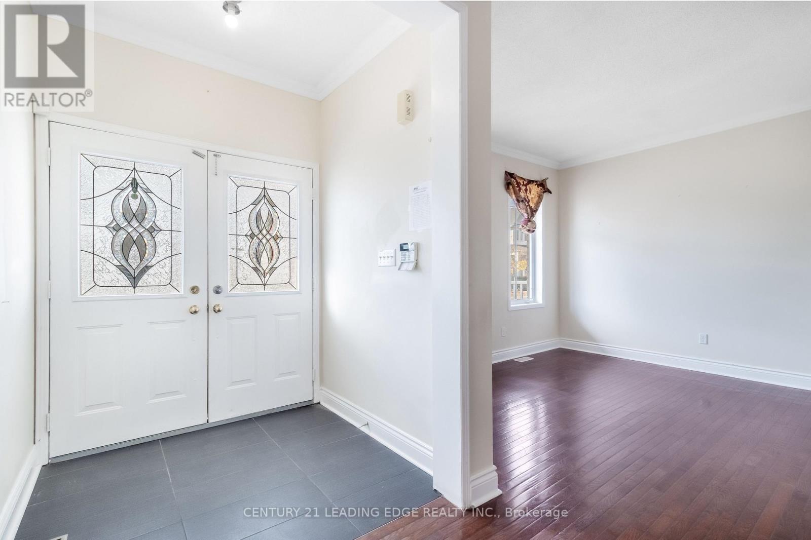 31 SEWARD CRESCENT, Ajax (Northeast Ajax) — photo 3