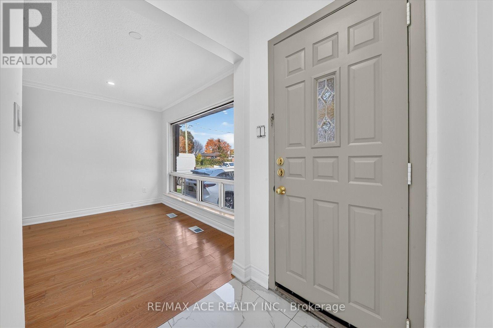 18 ROSEGLOR CRESCENT, Toronto (Bendale) — photo 5