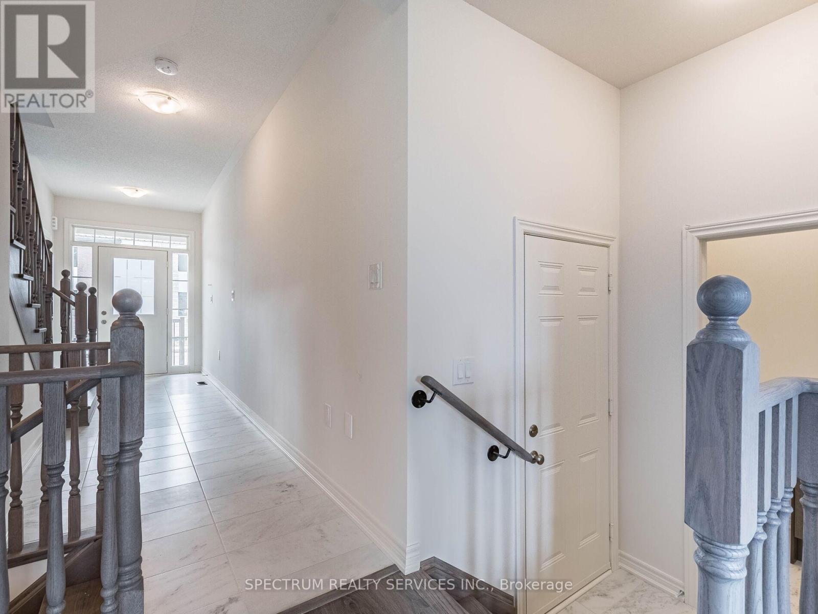 26 HOLCOMB TERRACE, Hamilton (Waterdown) — photo 3