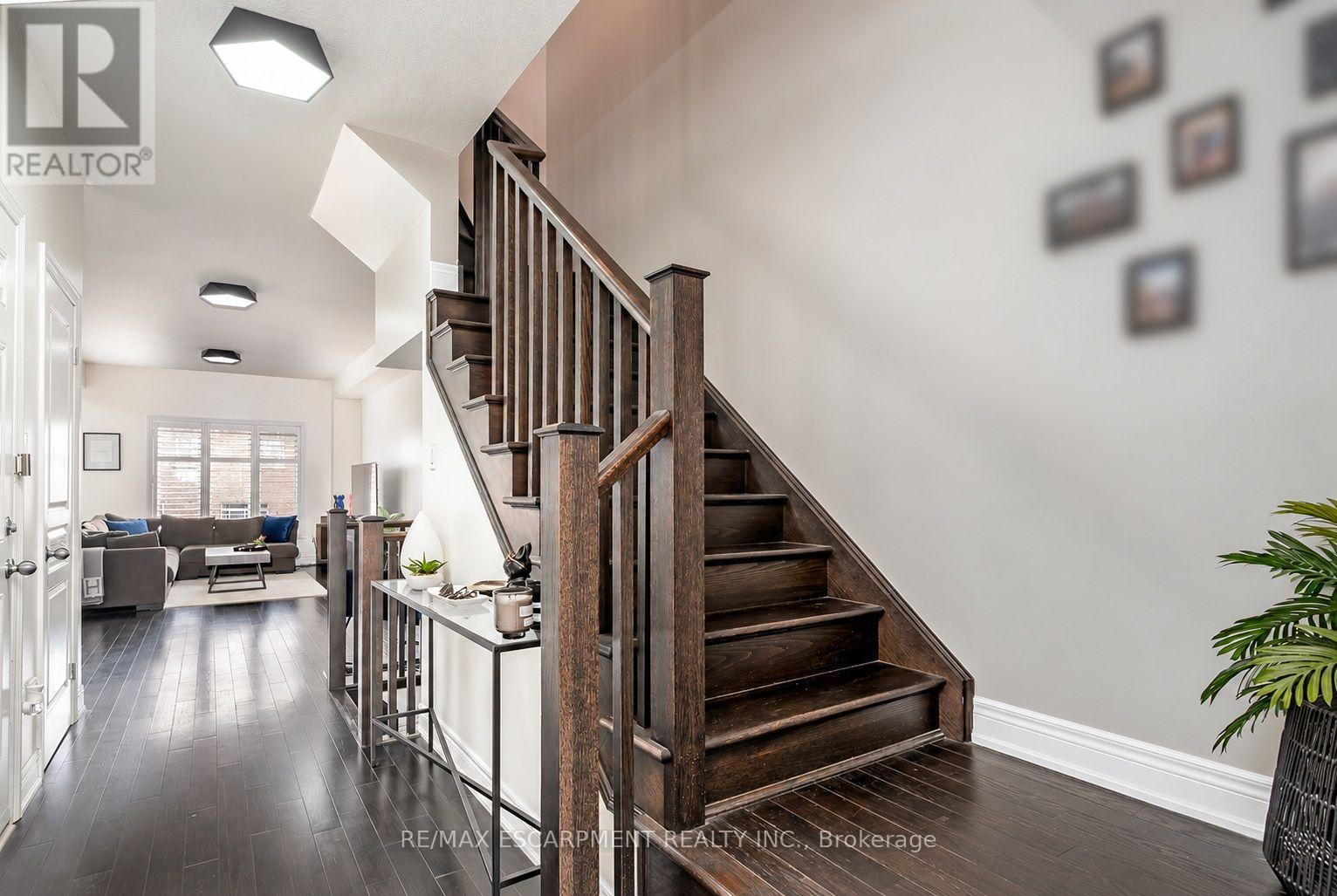 94 VINTON ROAD, Hamilton (Ancaster) — photo 4