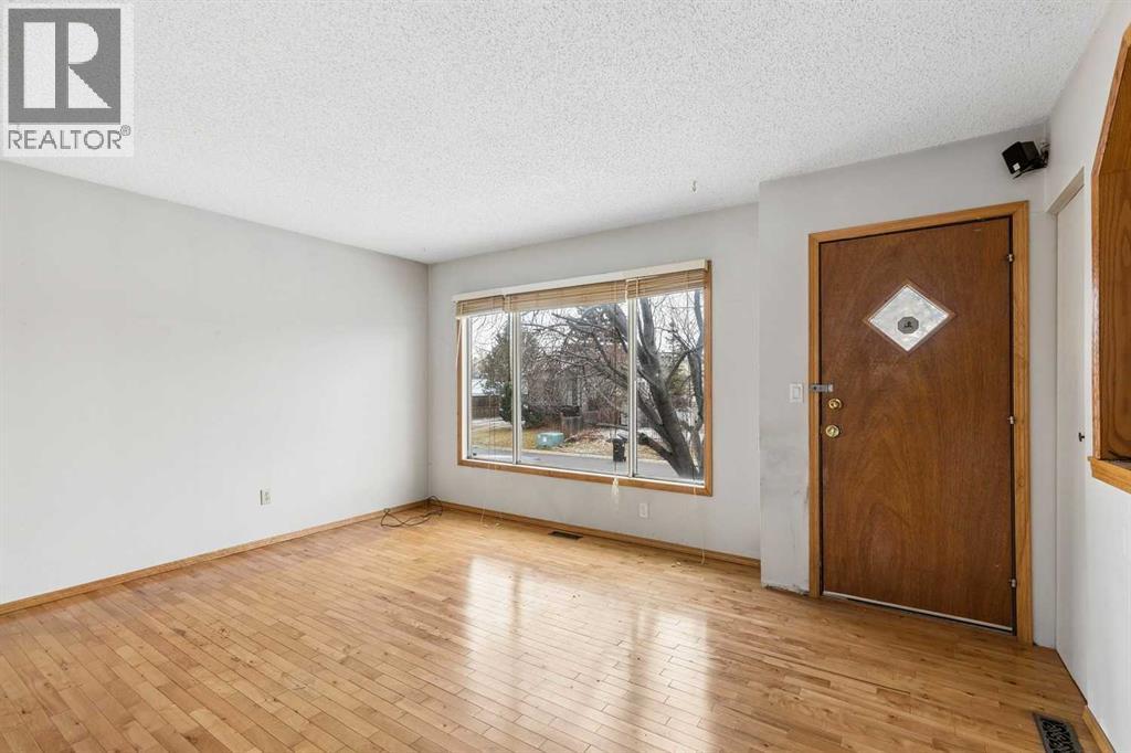 Property photograph 3 for MLS A2355774