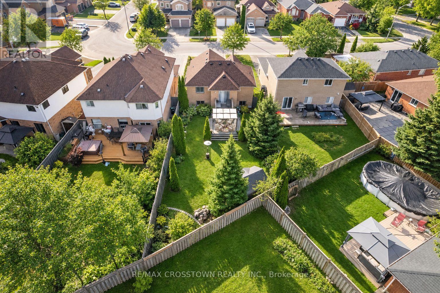 262 WESSENGER DRIVE - 41