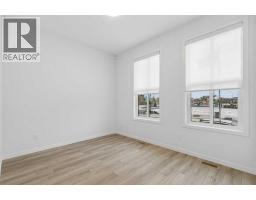 652 Buffaloberry Manor SE, Calgary — photo 8
