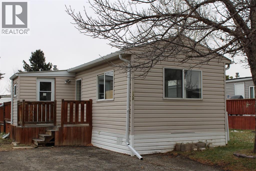 Photo of 120 Sunset Way, High River