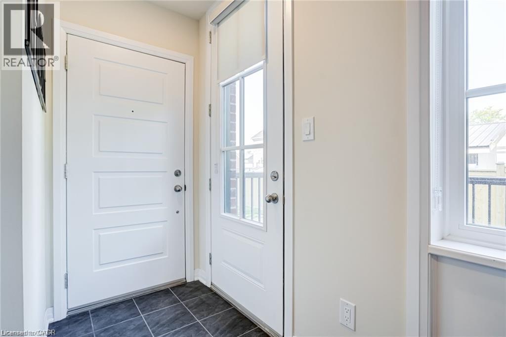 12 BLANSHARD Street Unit# 204, Hamilton — photo 2