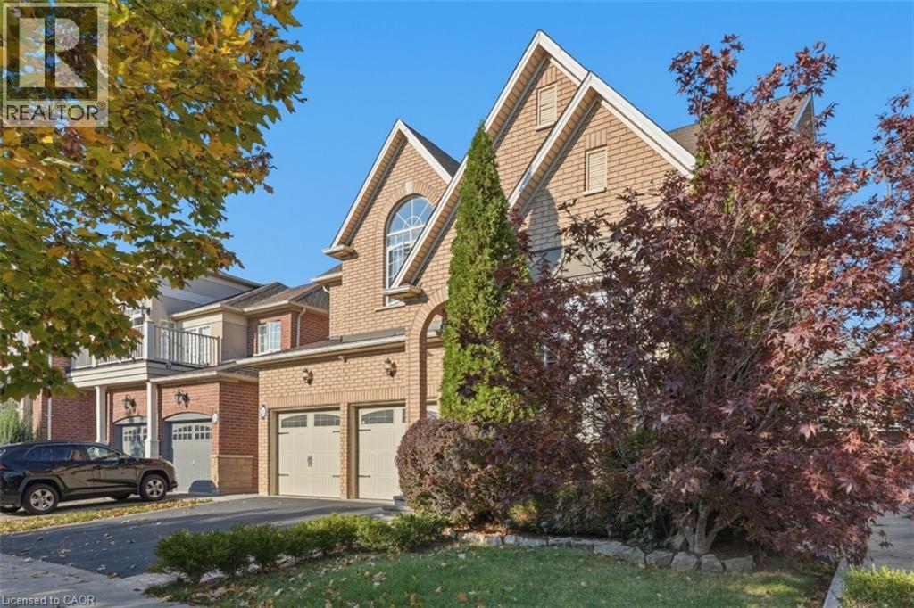 25 BRIDGENORTH Crescent, Stoney Creek — photo 2