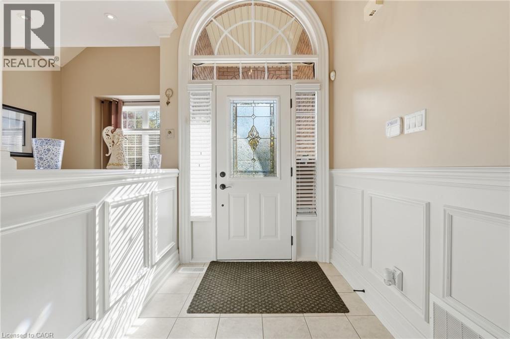 25 BRIDGENORTH Crescent, Stoney Creek — photo 5