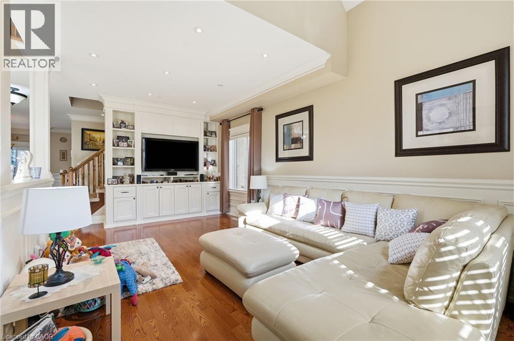 25 BRIDGENORTH Crescent, Stoney Creek — photo 8