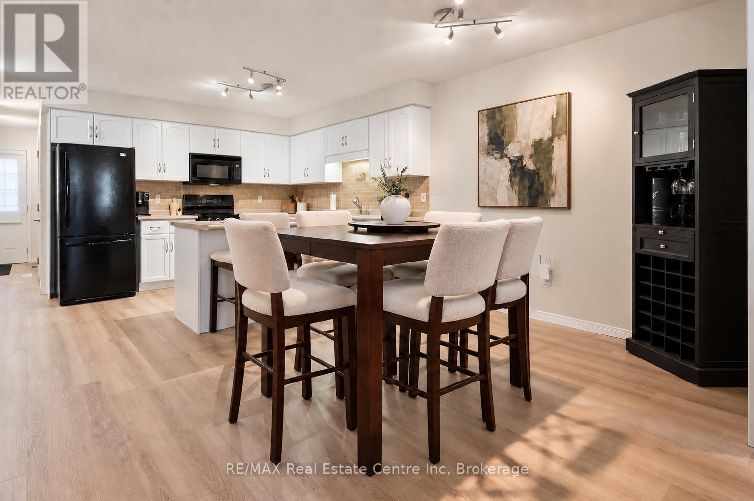 38 - 210 DAWN AVENUE, Guelph (Clairfields/Hanlon Business Park) — photo 5