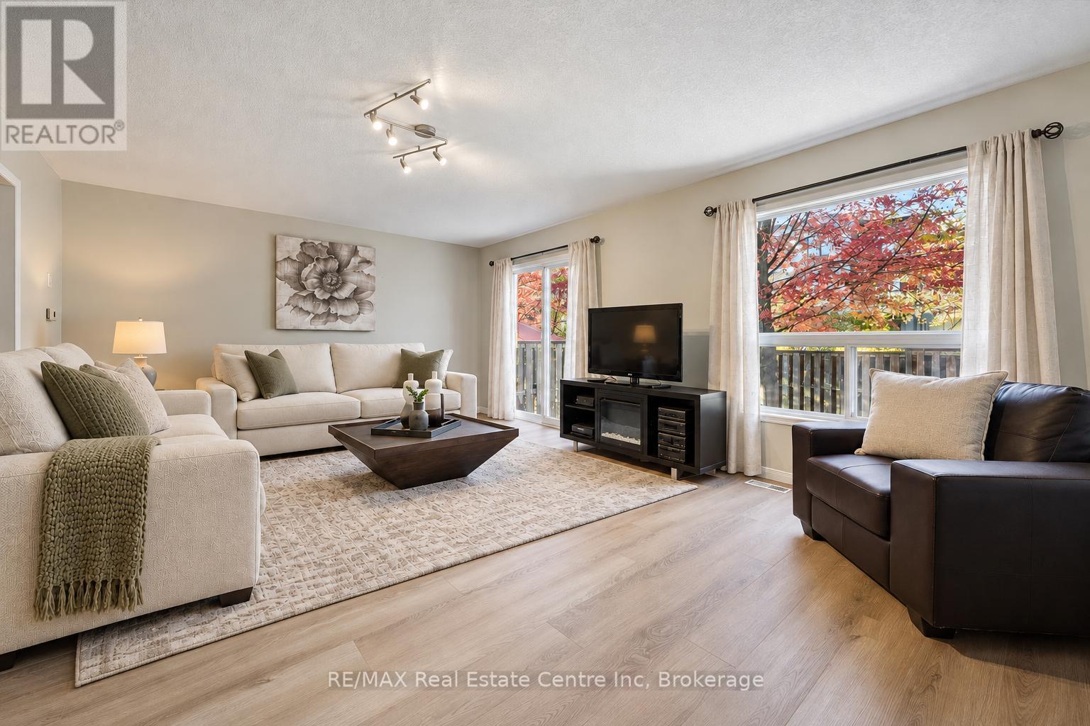 38 - 210 DAWN AVENUE, Guelph (Clairfields/Hanlon Business Park) — photo 6