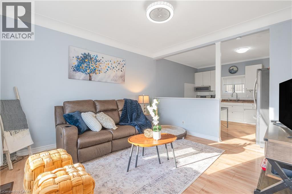35 DOUGLAS Avenue, Hamilton — photo 4