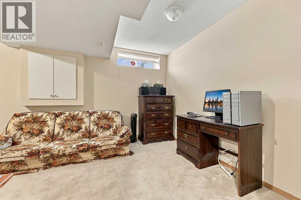 31 Hampstead Close NW, photo 40 of 46