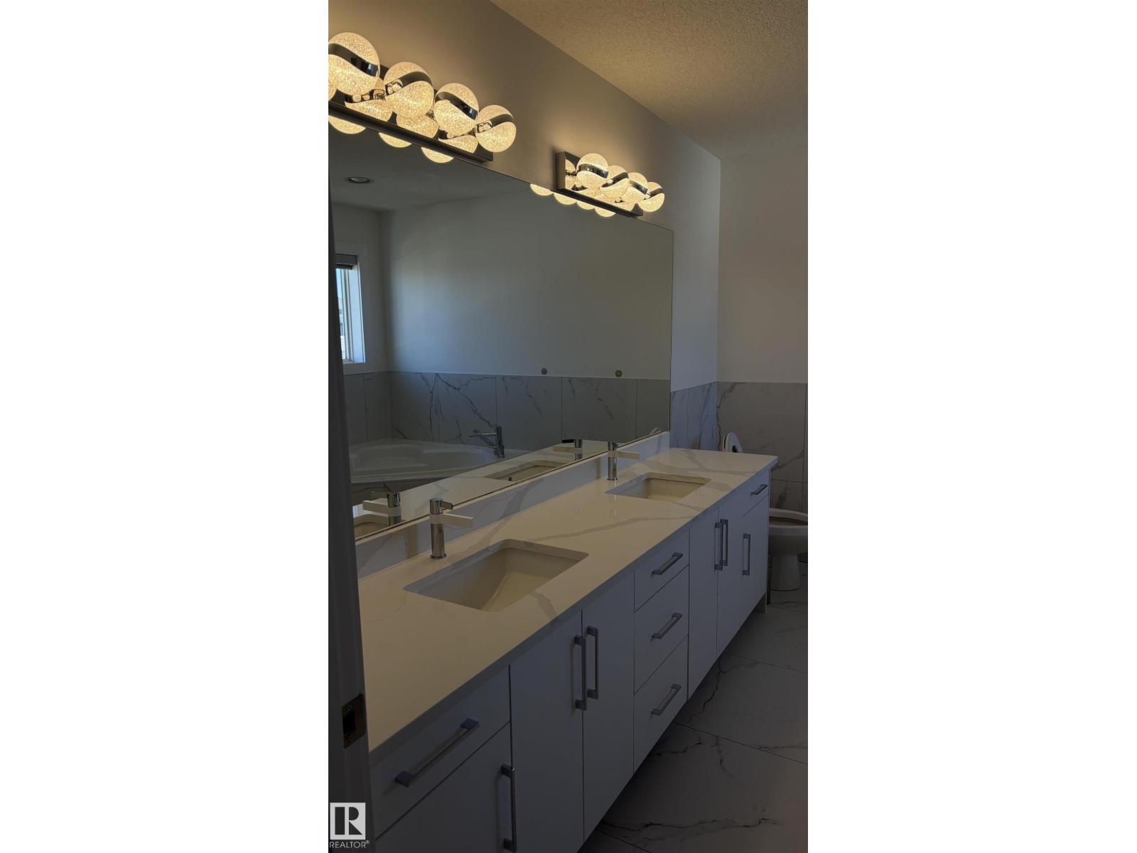 Property photograph 3 for MLS E4514901