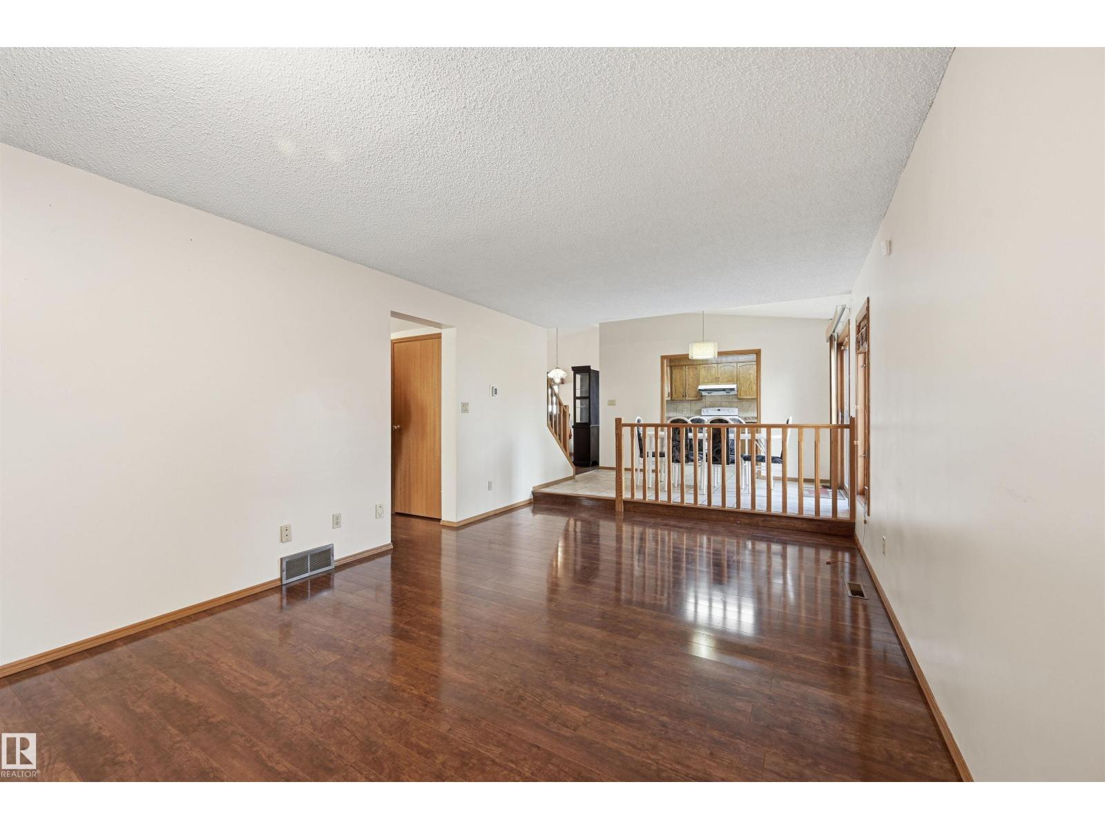 6308 152C Avenue NW, photo 19