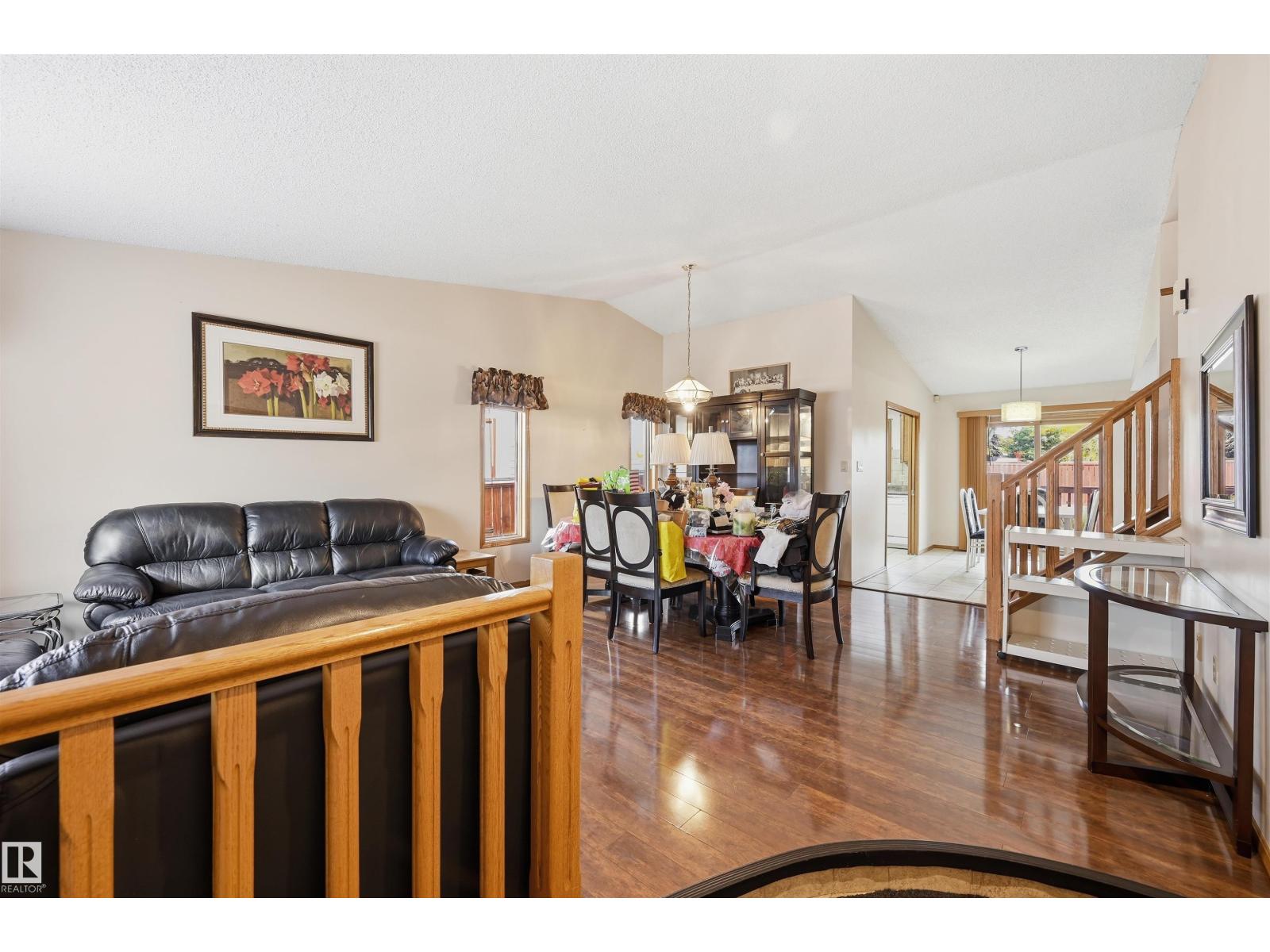 6308 152C Avenue NW, photo 3