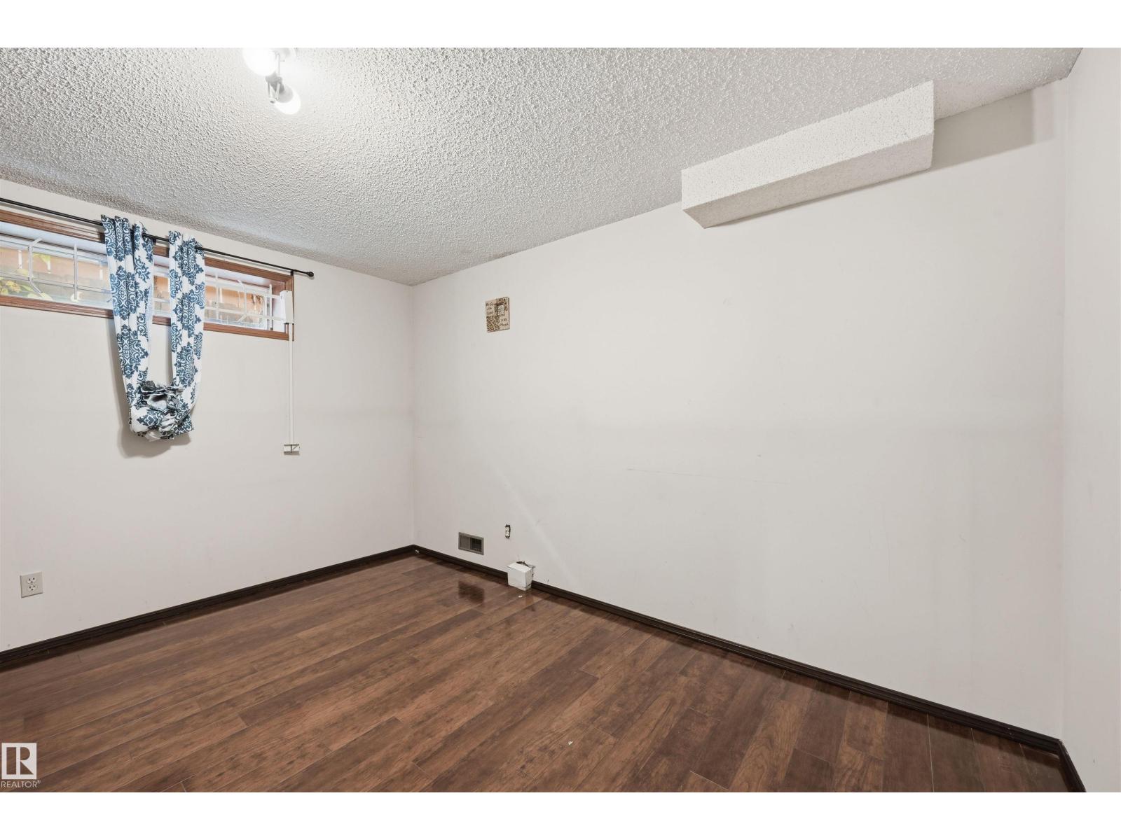 6308 152C Avenue NW, photo 38