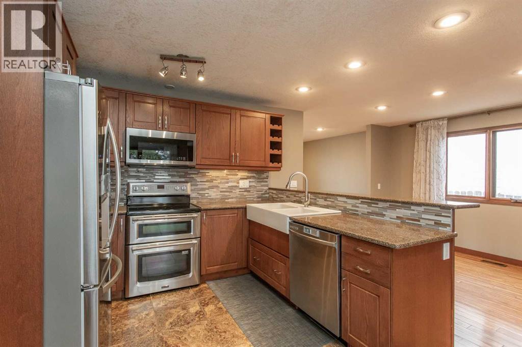 Listing photo – 11 Odell Green, Red Deer