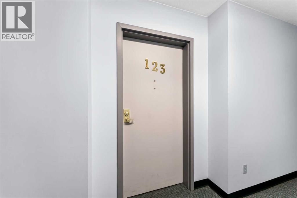 Property photograph 4 for MLS A2354987