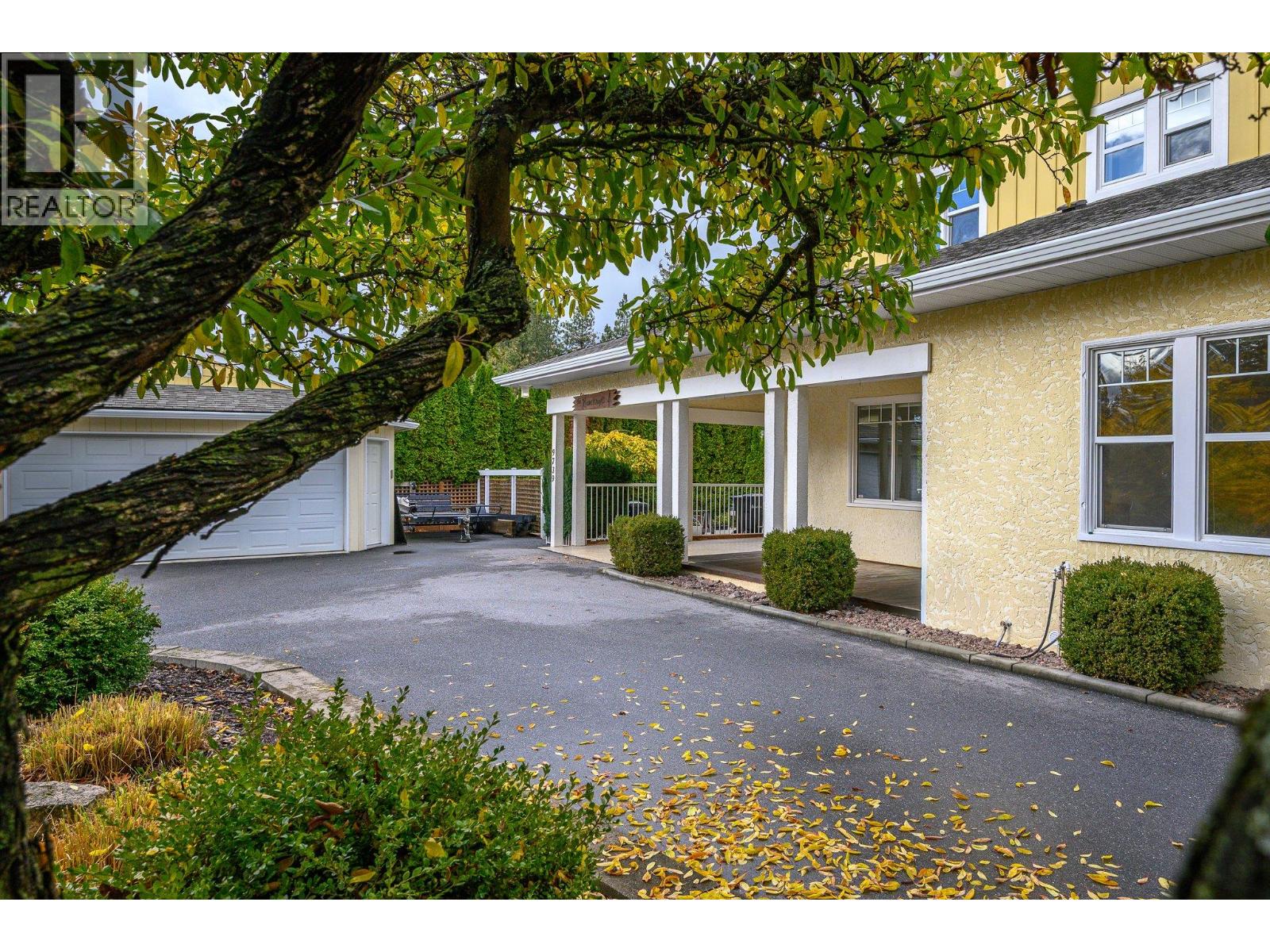 9739 Delcliffe Road - 11