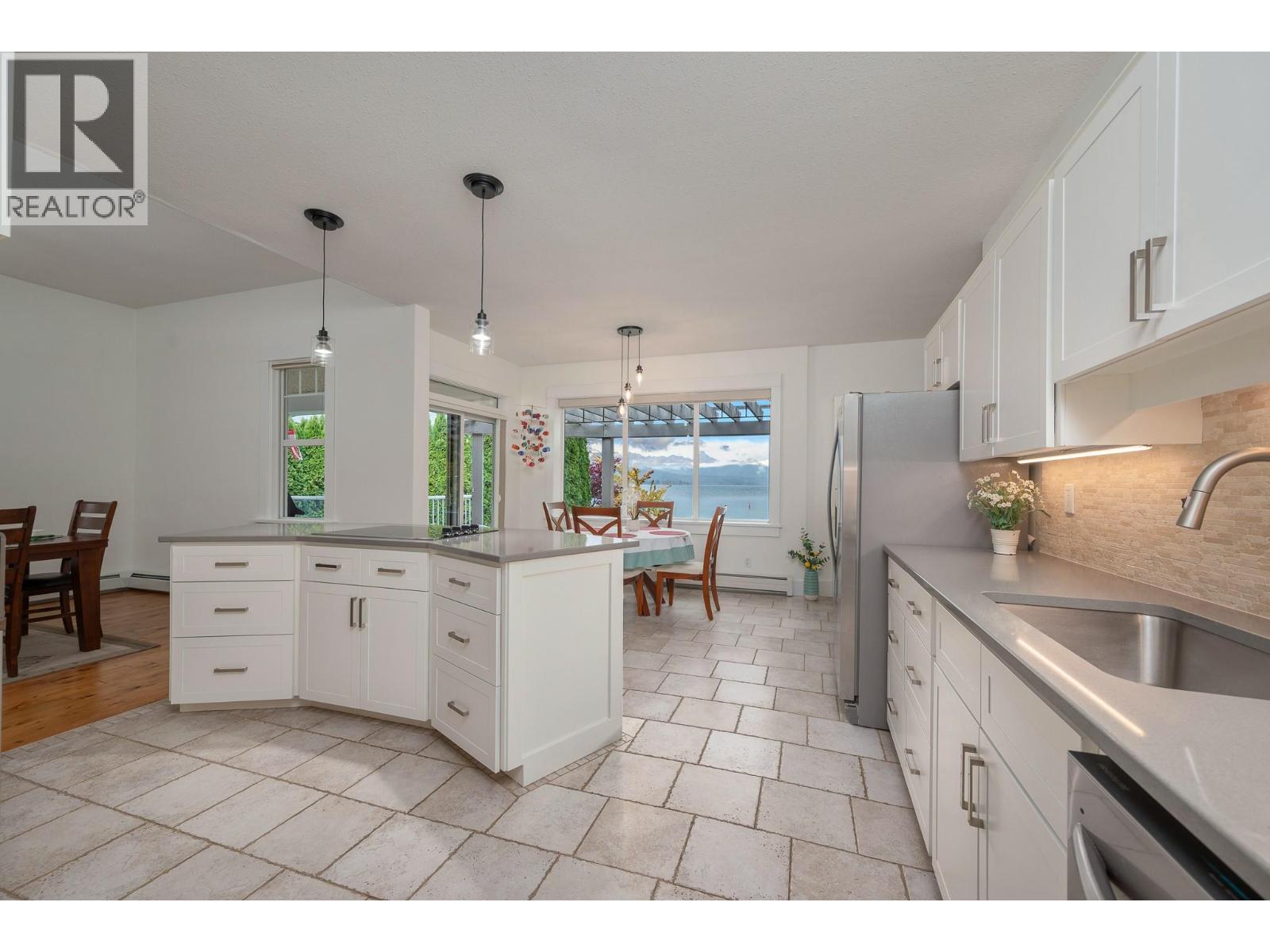 9739 Delcliffe Road - 26