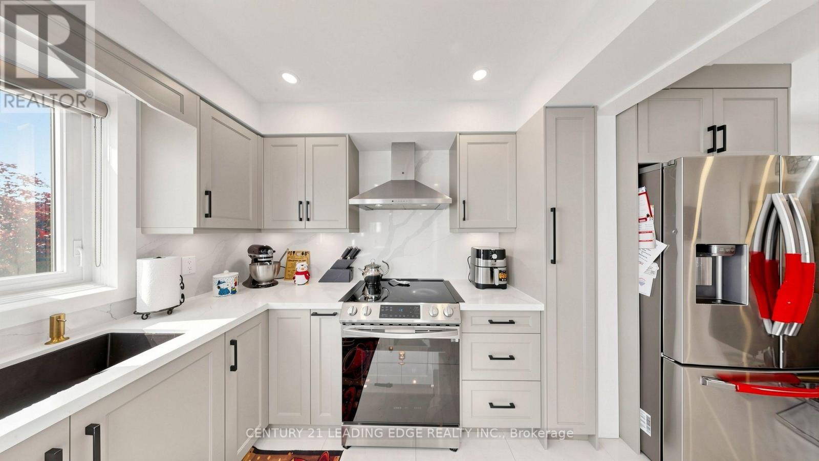 11 LEHMAN CRESCENT, Markham (Markham Village) — photo 4