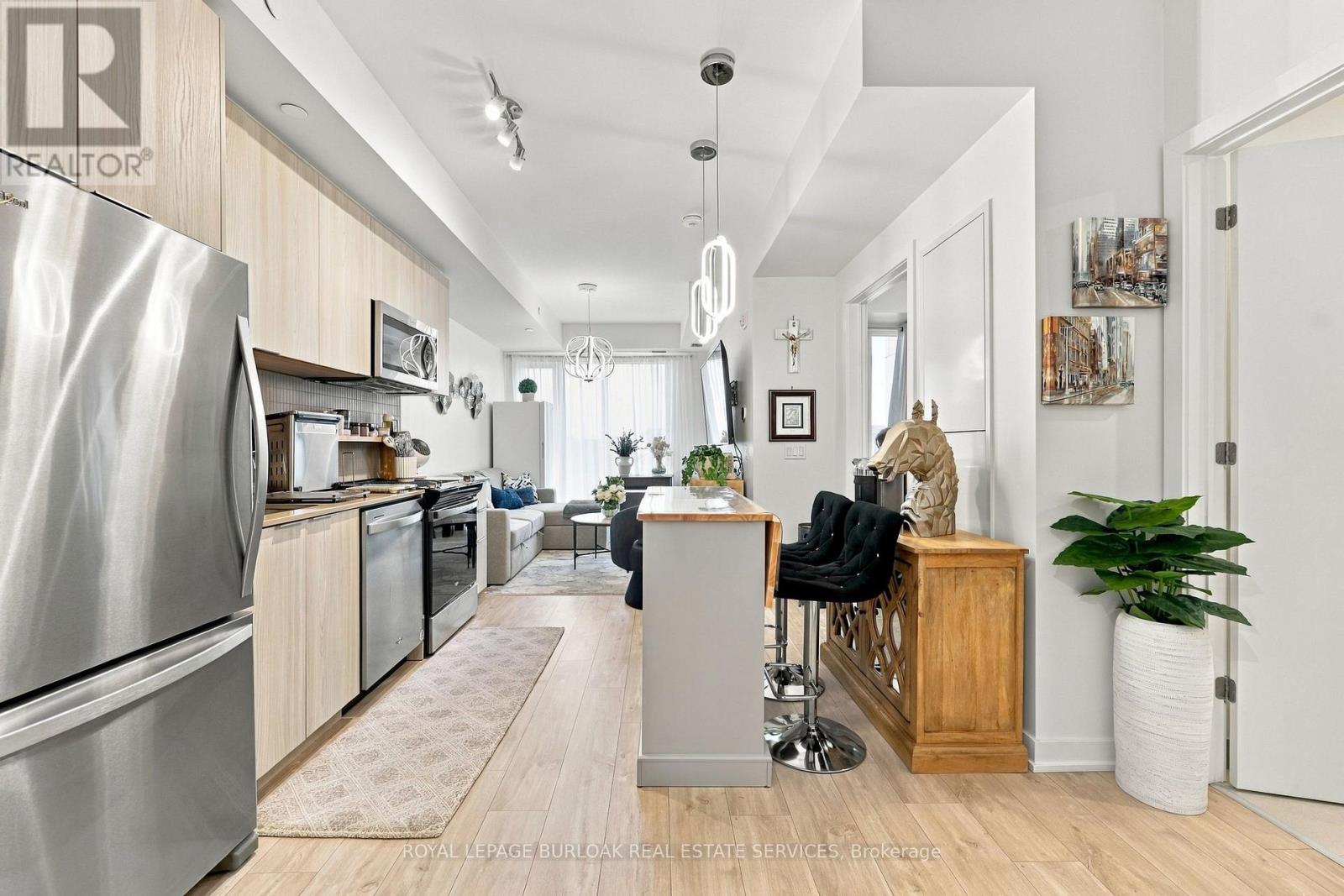 303 - 770 WHITLOCK AVENUE, Milton (CB Cobban) — photo 4