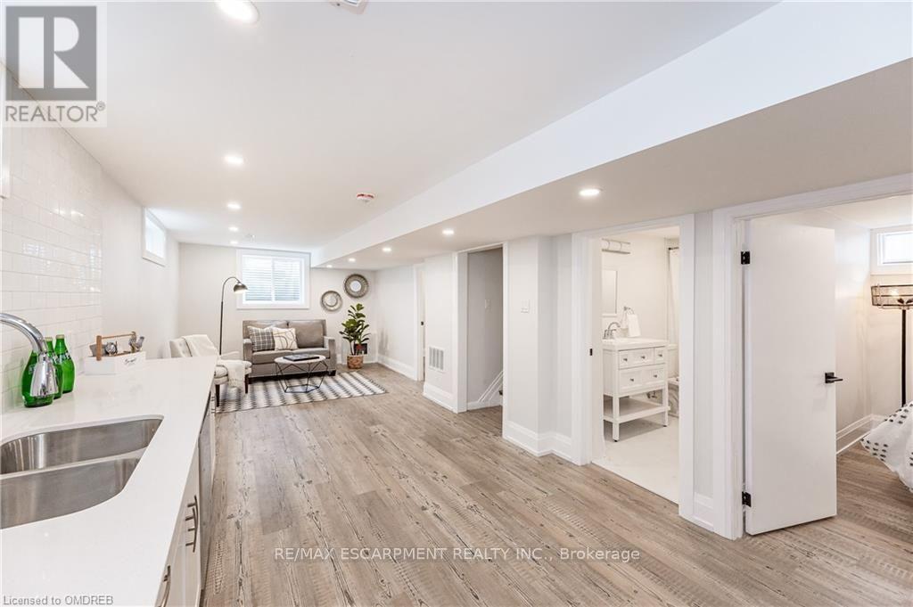 2 - 134 DESCHESNE AVENUE, Hamilton (Greeningdon) — photo 3