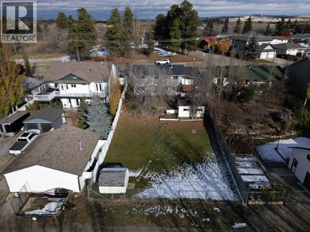 Listing photo – 5051 56 Street, Innisfail