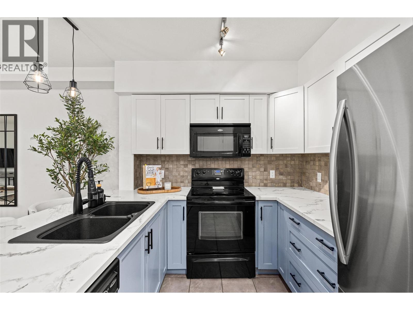 128 654 Cook Road, Kelowna